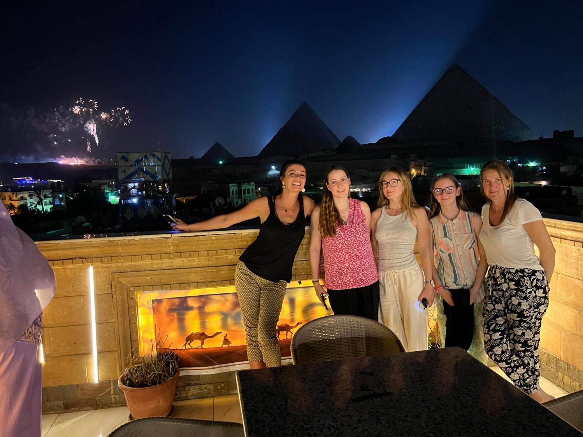 Moses Pyramids Inn Kafret el-Gabal Exterior foto